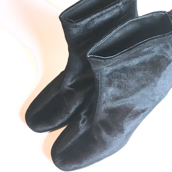 🆕Free People | Cecile Velvet Booties (38) - Picture 4 of 8